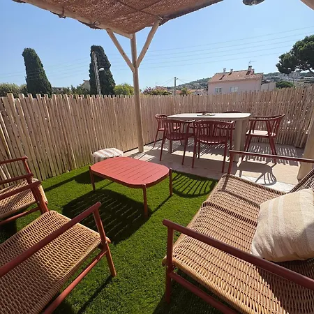 Apartment Le Corail, Terrasse, Parking Prive, A 5min Sanary-sur-Mer